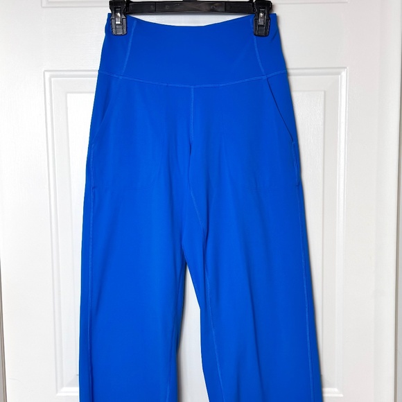 Lululemon Align High-Rise Wide-Leg Cropped Pants in Blue. EUC Size 6 - Picture 1 of 11